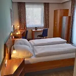 Отель Dolomitenhotel 3*