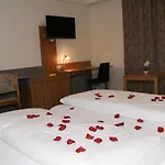 Отель Dolomitenhotel Лиенц