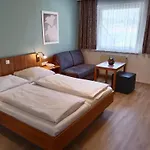 Отель Dolomitenhotel Лиенц
